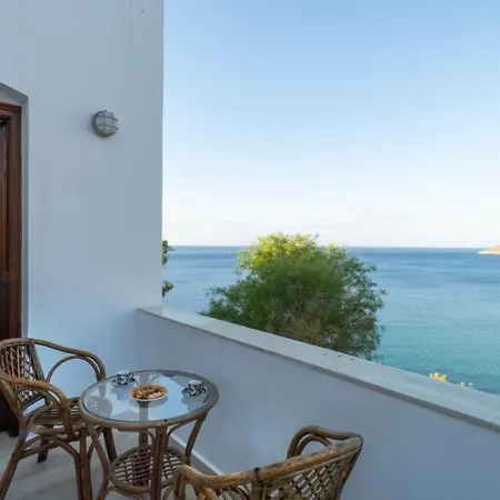 Ivi Front Villa, Leros Вилла *