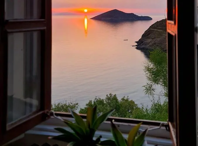 Ivi Front Villa, Leros 빌라 Vromolithos